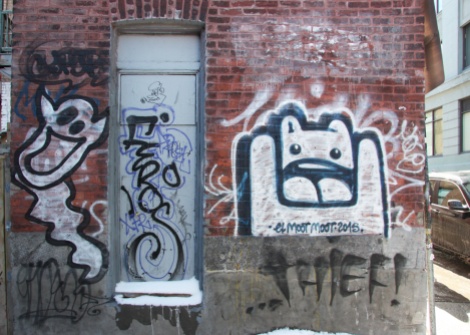 Unidentified artist on the left, El Moot Moot on the right, with tags by Feros and Thief!