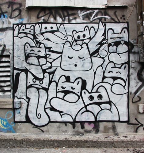 El Moot Moot 'mural' in alley between St-Laurent and Clark