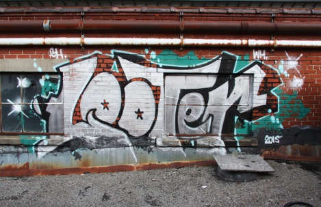 Rooftop piece by Looter at the abandoned Transco