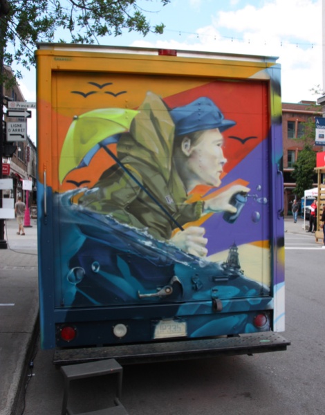 back of truck painted by Dodo Osé for the 2016 edition of Mural Festival