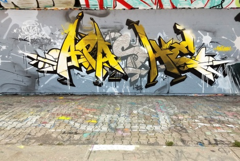 Apashe at the PSC legal graffiti wall
