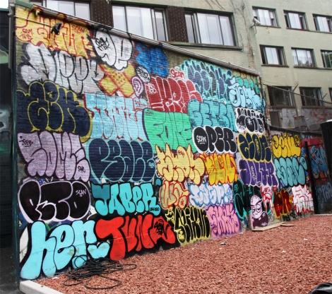 wall of flops from the Time Is Gold production featuring Zek, Stare, Deep, Pito, Her, Fone, Jaber, Axe, Some, SKor, Tuna, Oper, Getsa, Zion, Dolar, Casp, Smak, Morz, Peace, Expos, Nixon and many others